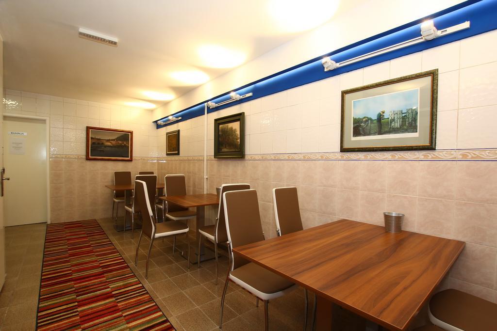 Villa Galeb Šabac Buitenkant foto